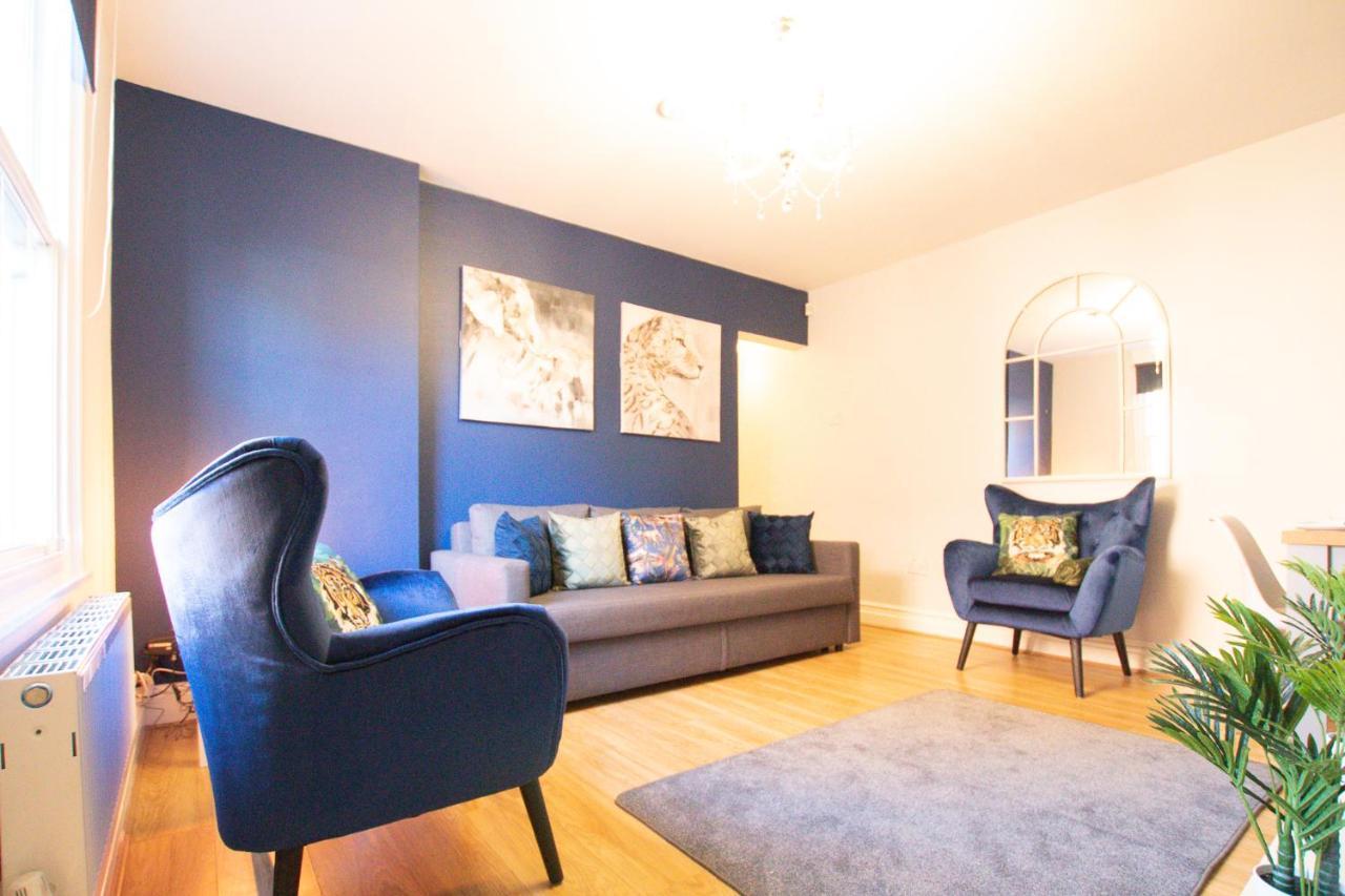 Lord Street - 2 Beautiful Apartments - Sleep Up To 14 Guests - By Rework Accommodation Chester Exterior photo